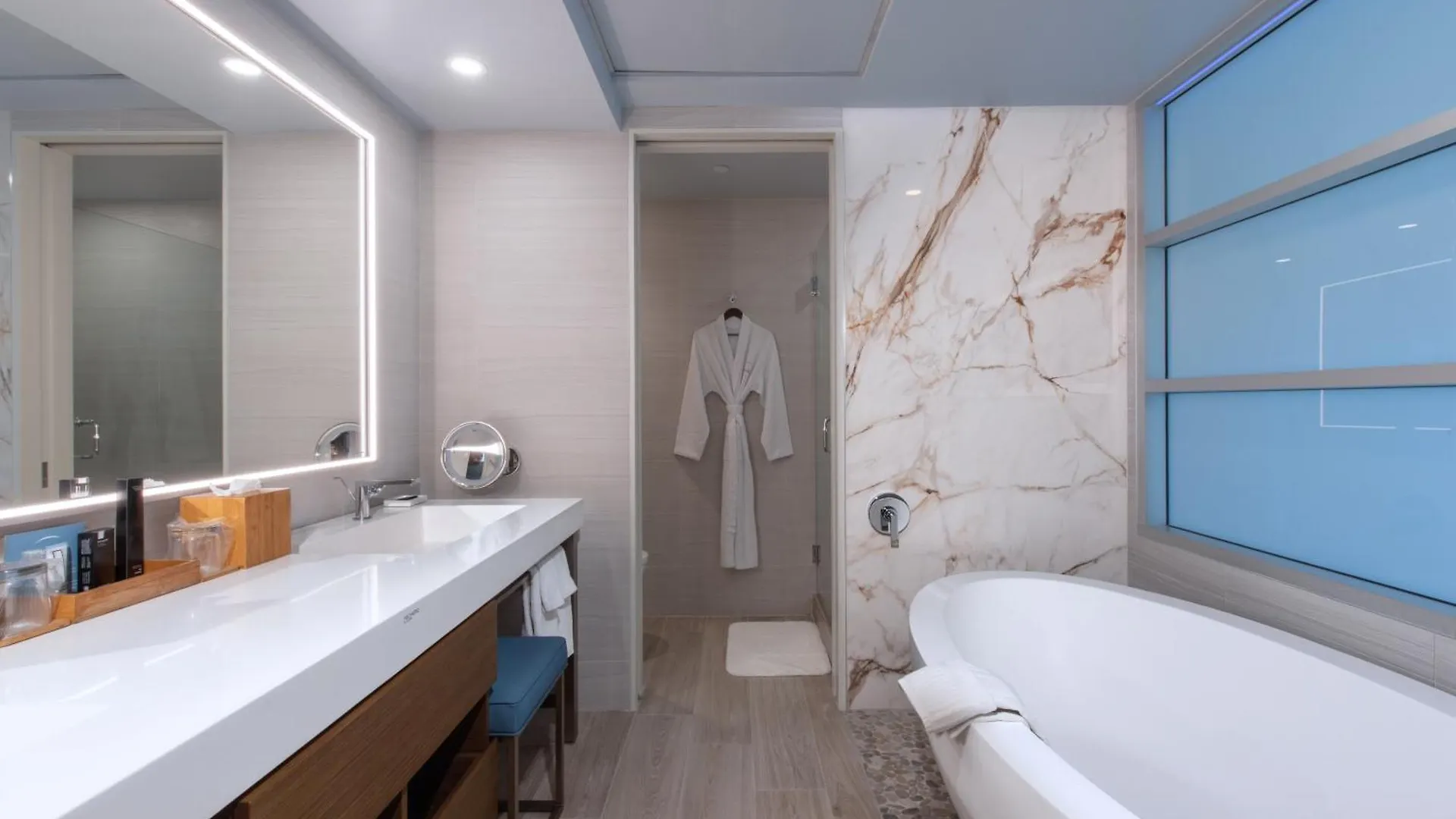 Shade Hotel Manhattan Beach